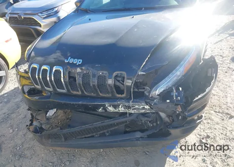 2015 Jeep Cherokee Latitude z USA, uszkodzony, nr VIN 1C4PJMCS3FW680739